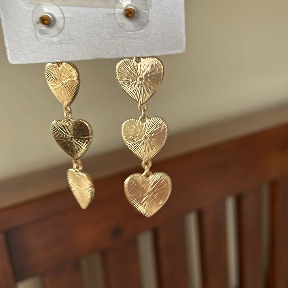 Sugar fix by Baublebar hot pink heart dangle drop earrings